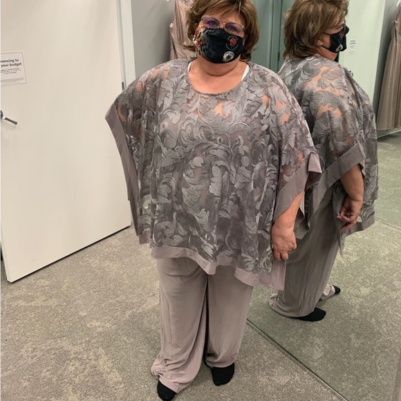 Mother of Bride/Groom Pant Set - Picture 2 of 4